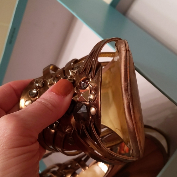 GUESS BY MARCIANO bronze heel - Picture 12 of 15